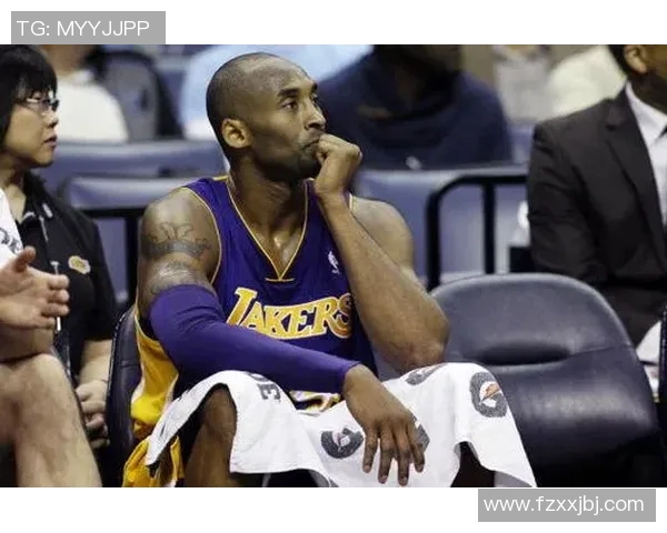 足球明星捡鞋背后的故事：从失落到惊喜的奇妙瞬间